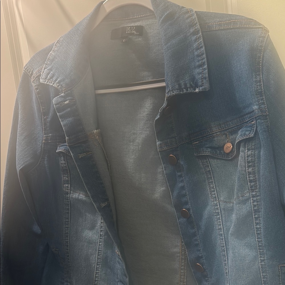 1822 Denim Medium Wash Denim Jacket